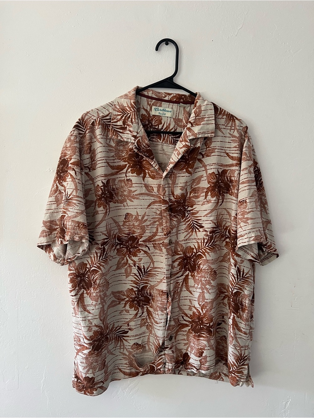 Caribbean Men’s Short-Sleeve Floral Camp Shirt - 100%Silk vintage